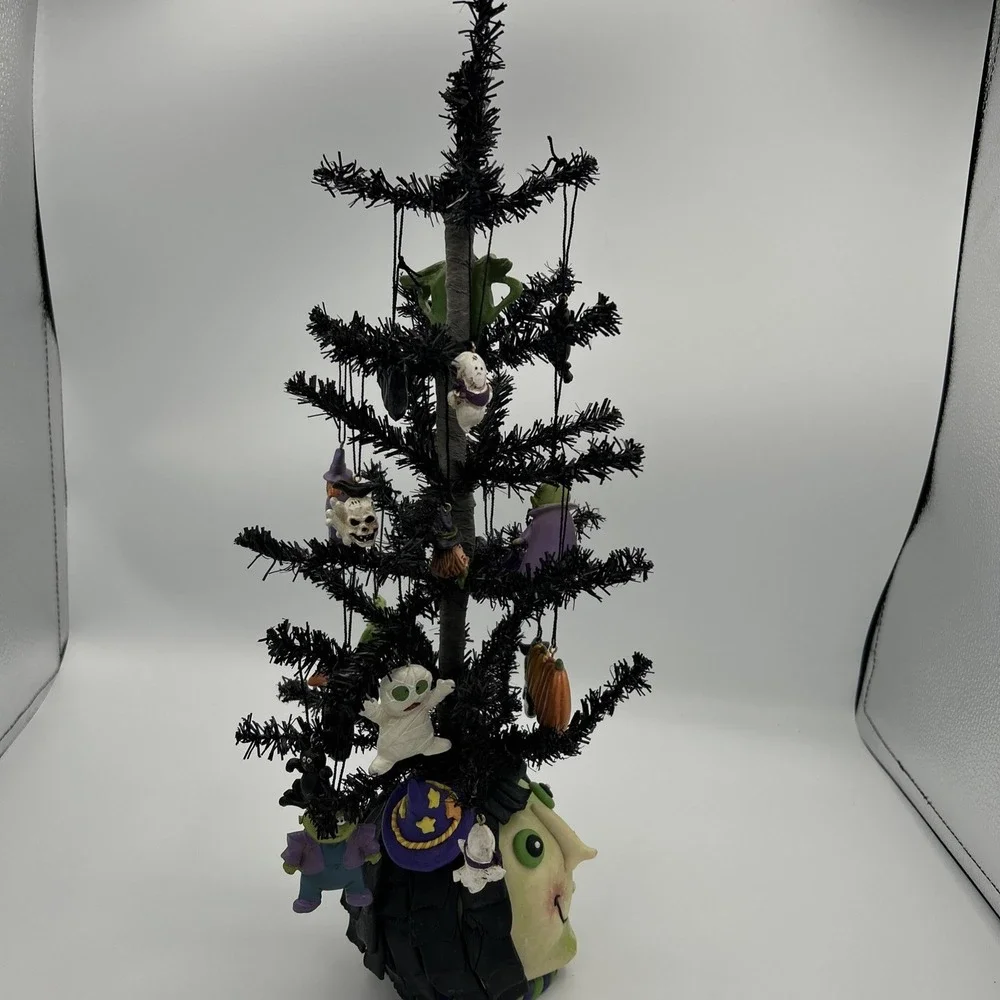 Halloween Black Tree / Witch  16